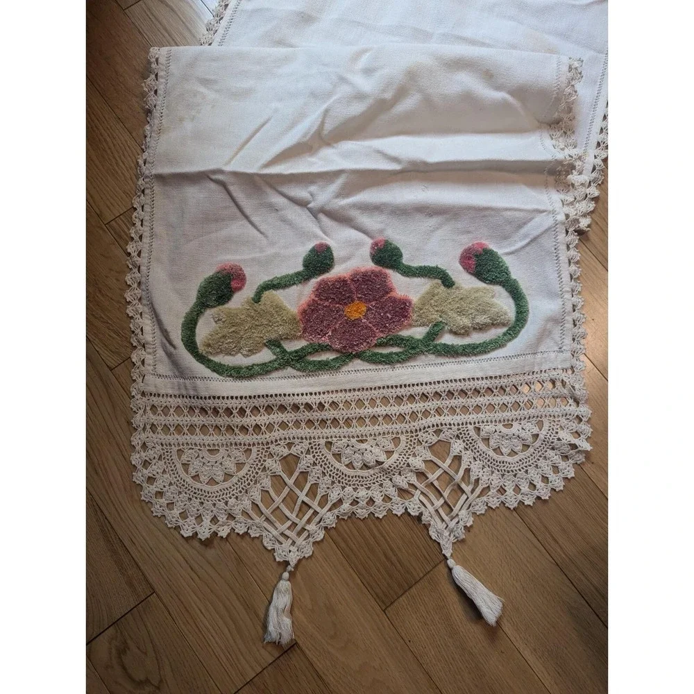 Vintage Floral Hand‎ Tufted Chenille Linen Table Runner Crochet Edge 60